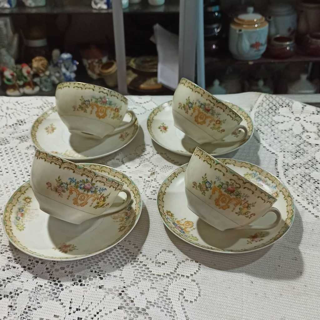 Cangkir Keramik Vintage