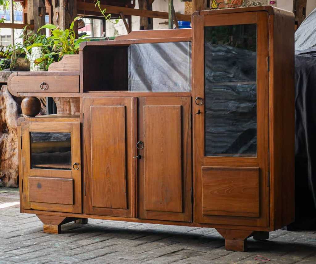 Buffets / Sideboards Bergaya Artdeco. Kayunya jati