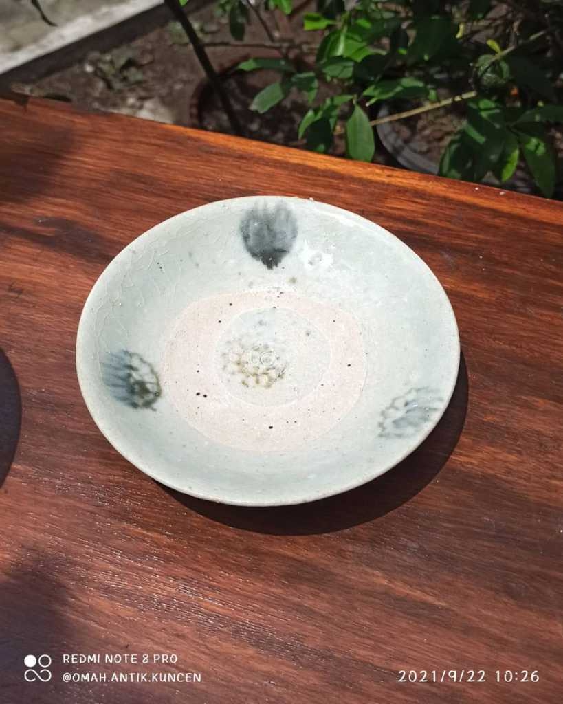 Piring Keramik Antik China