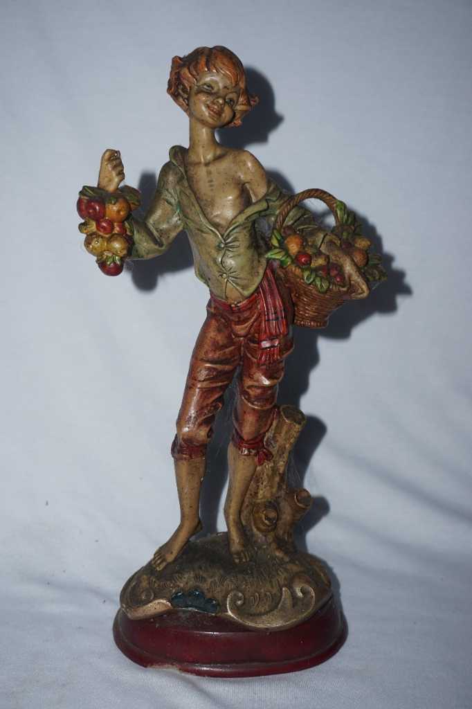 Patung viber perempuan