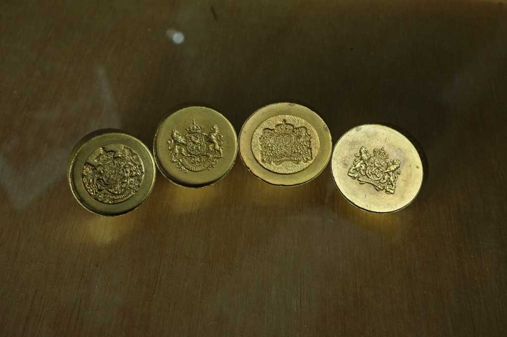 Stempel Kuningan Antik