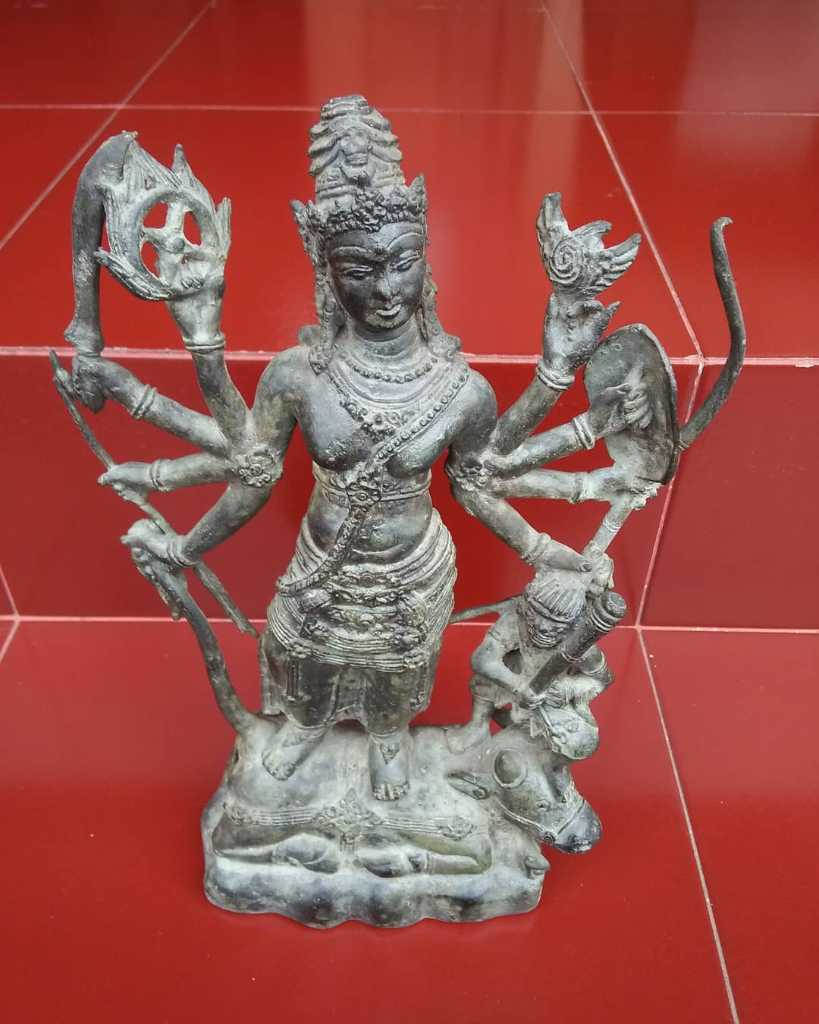 Patung Perunggu Vintage