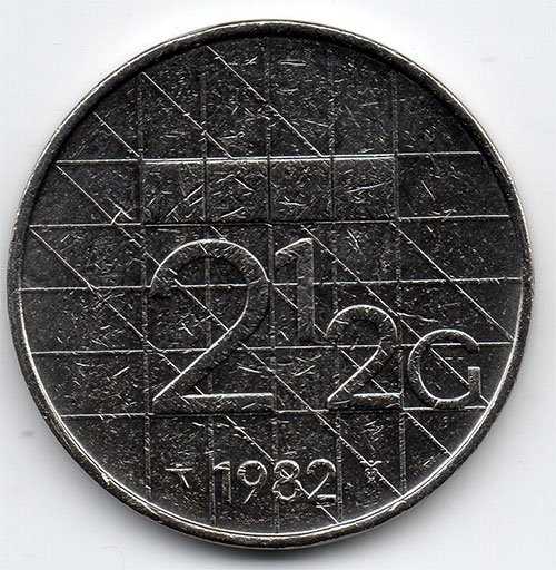 X 721 Belanda 2 Setengah Gulden Beatrix Tahun 1982Sesuai Gambar