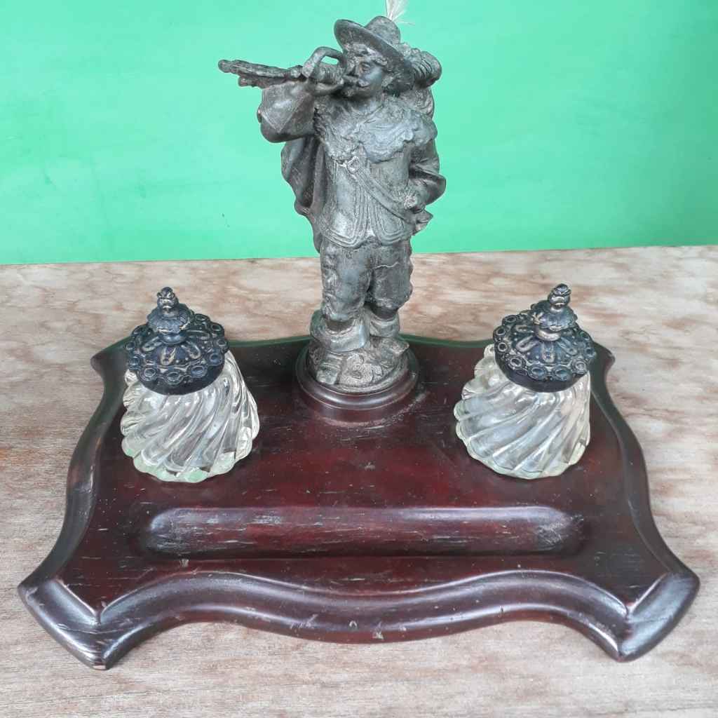 Tempat Tinta Kristal Antik