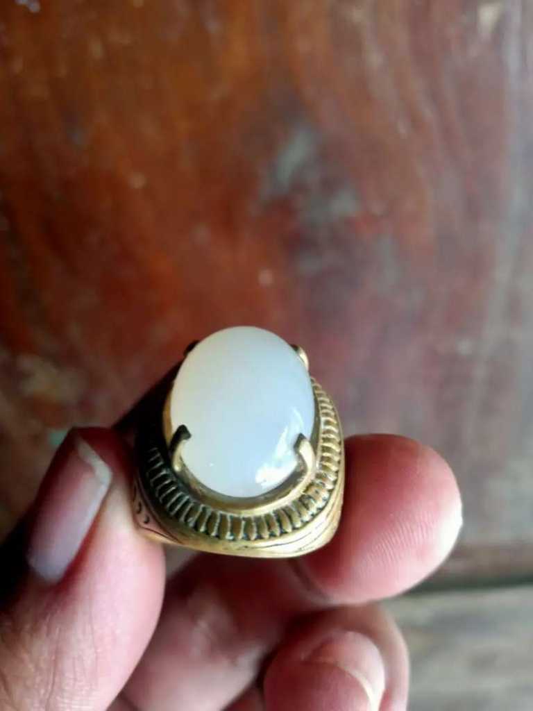 Batu Akik Yahman putih susu Detail