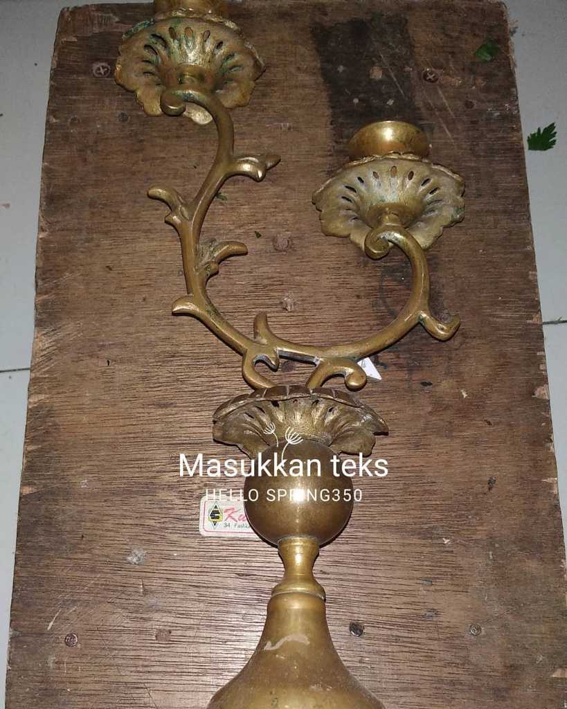 Tempat Lilin Cabang dua