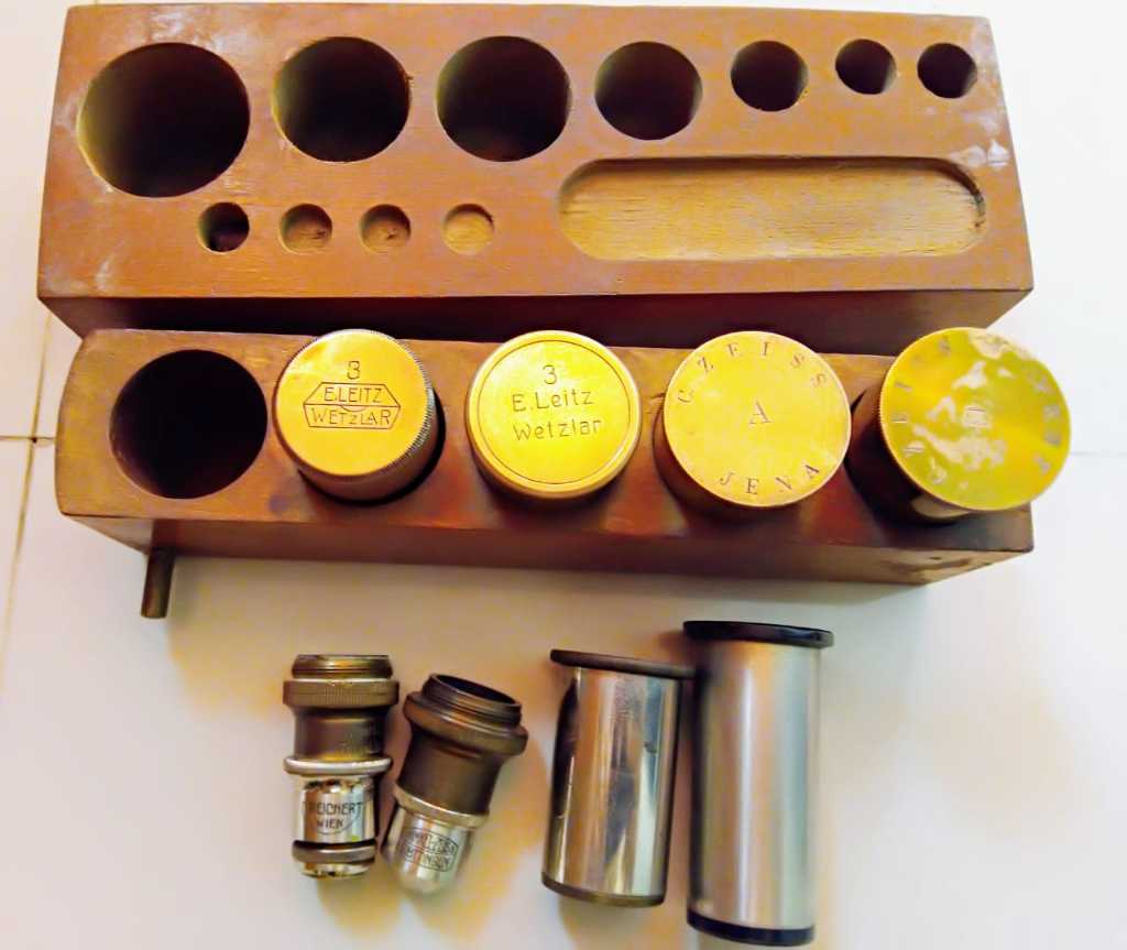 Lensa mikroskop vintage