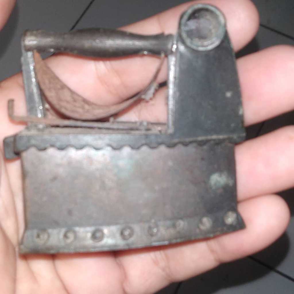 Setrika serutan super mini