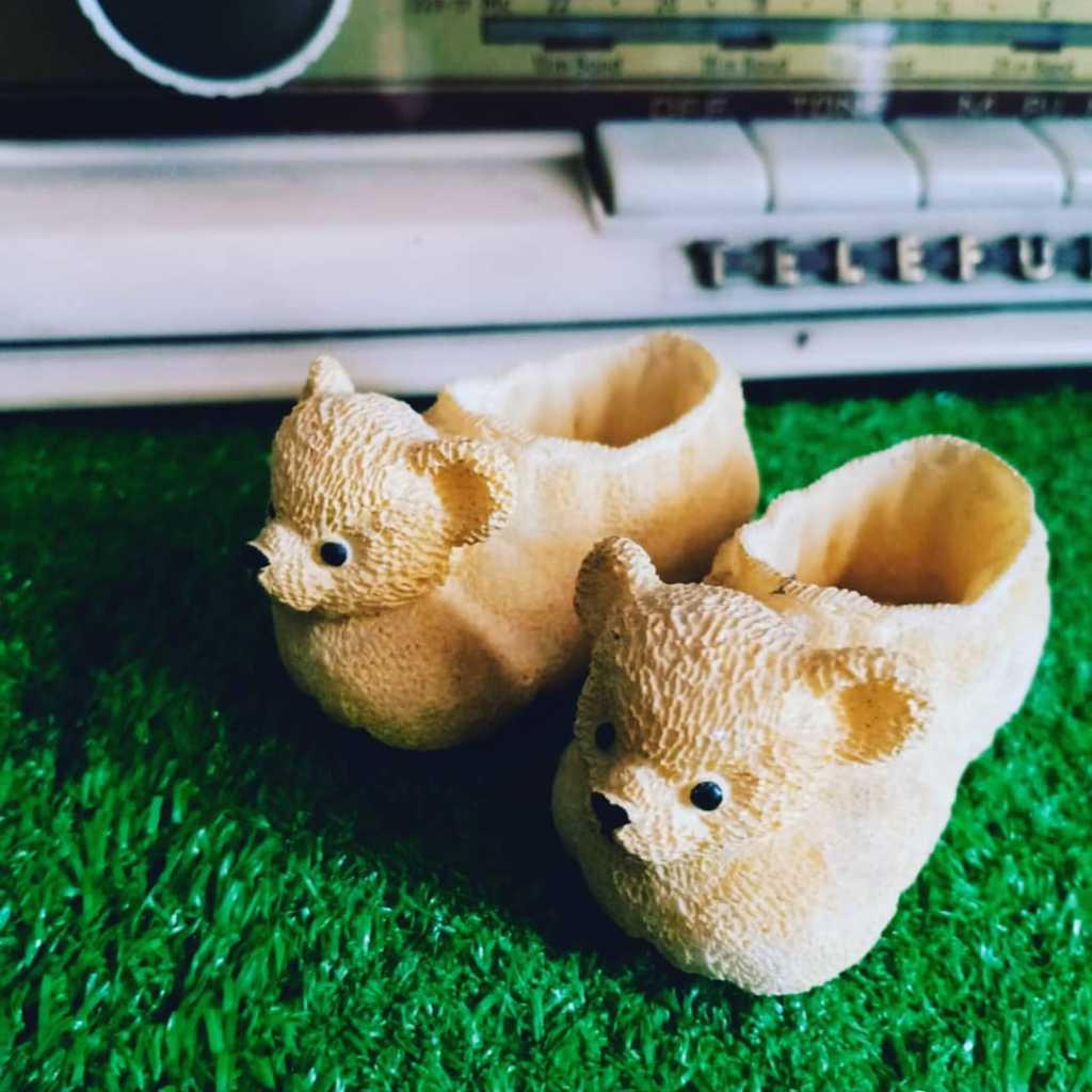 SEPATU IMUT IMUT KARAKTER MOTIF BERUANG BAHAN RESIN