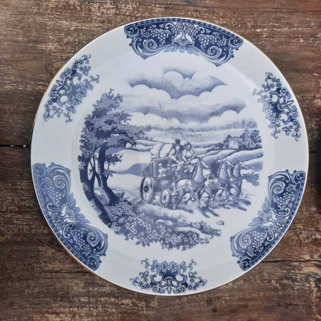 Piring Keramik Vintage Eropa