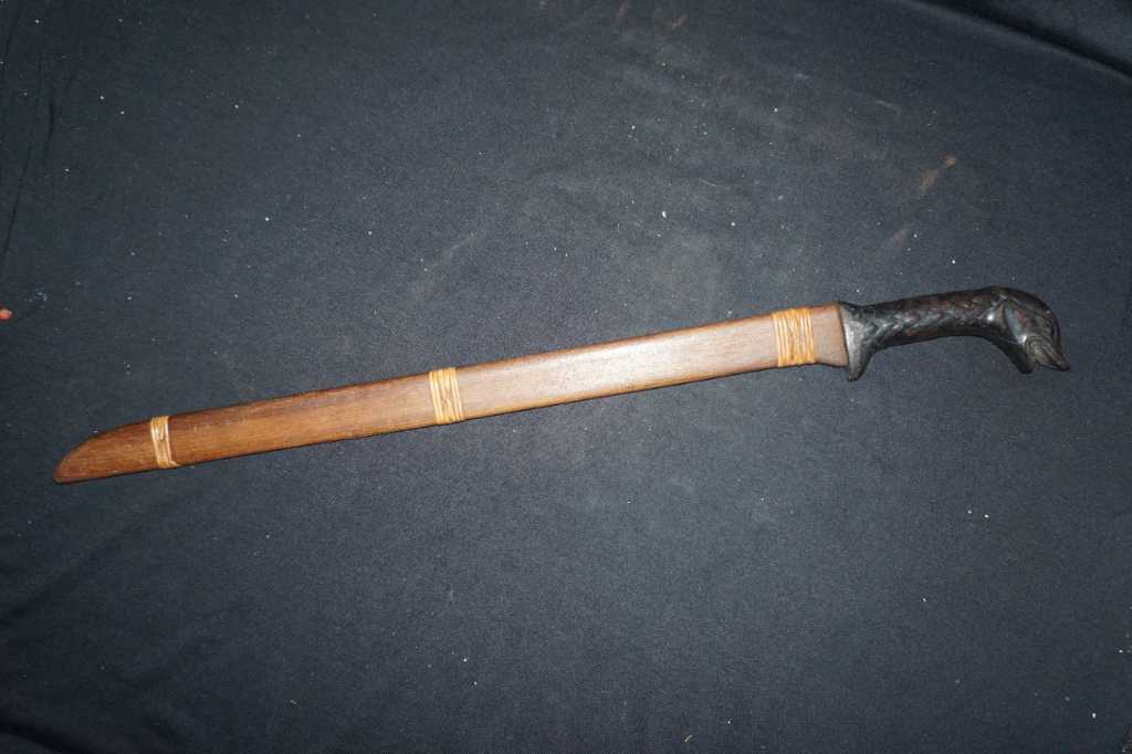 Pedang Sabet Pamor Handle Ular