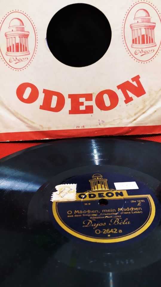 Piringan Hitam O Madden Mein Madden