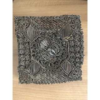 cap batik motif burung