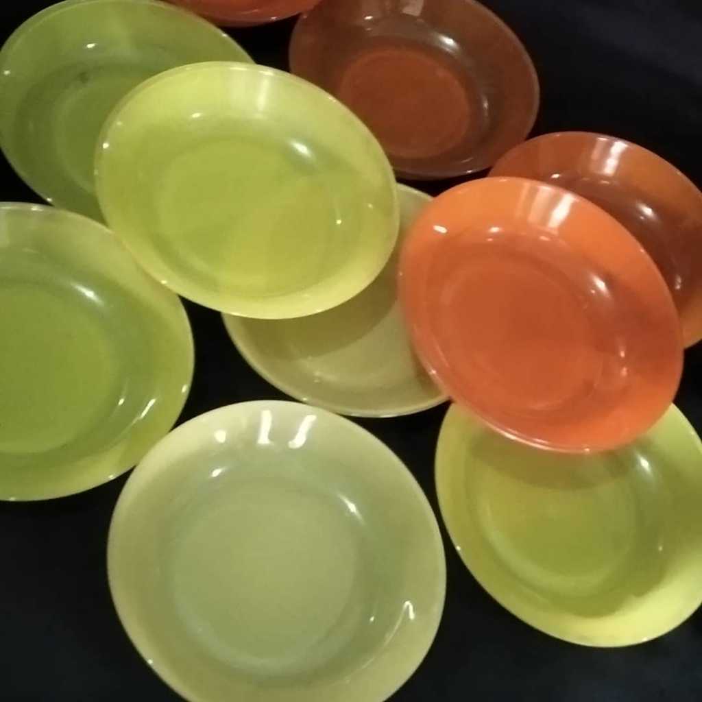 Piring Keramik Vintage