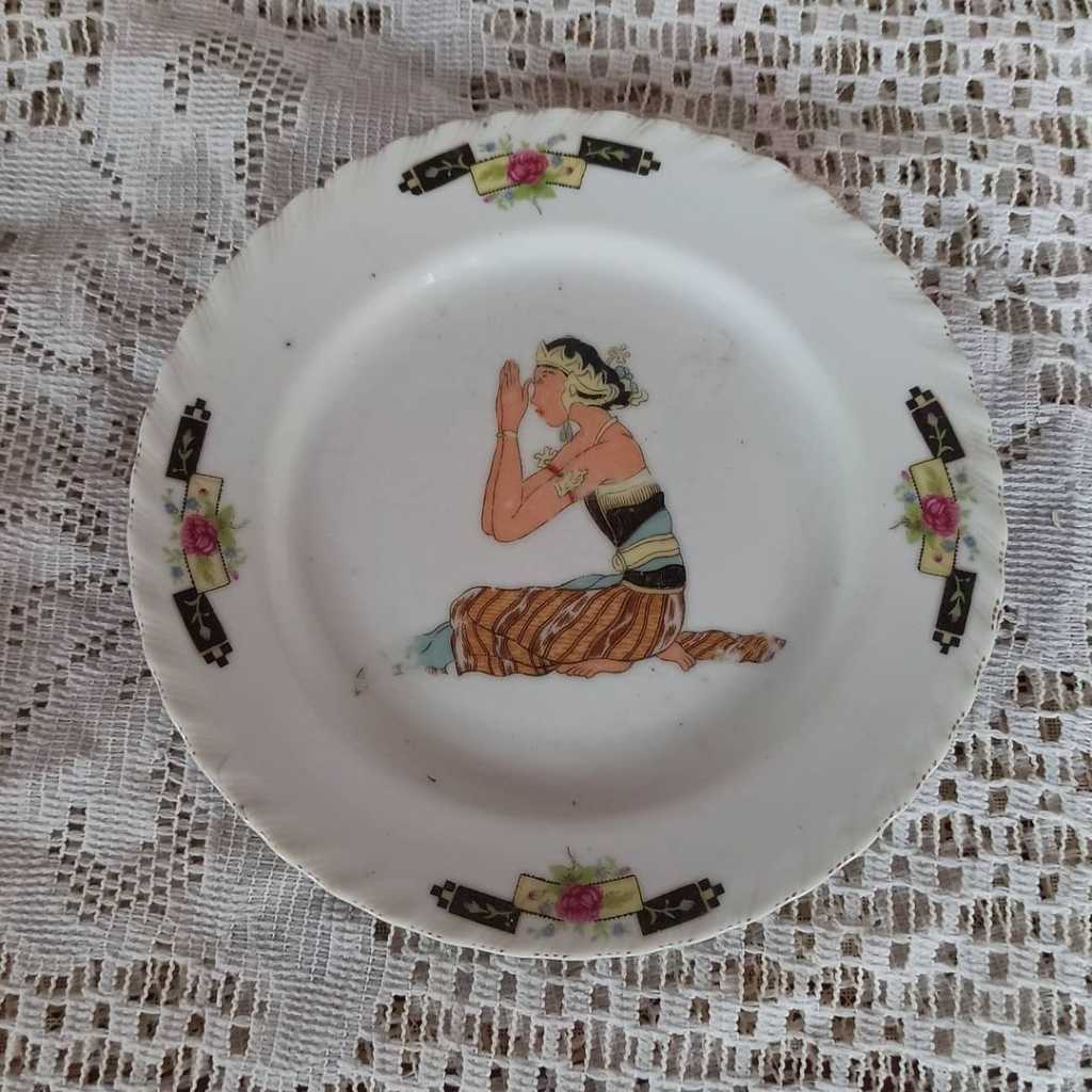 Piring Keramik Vintage