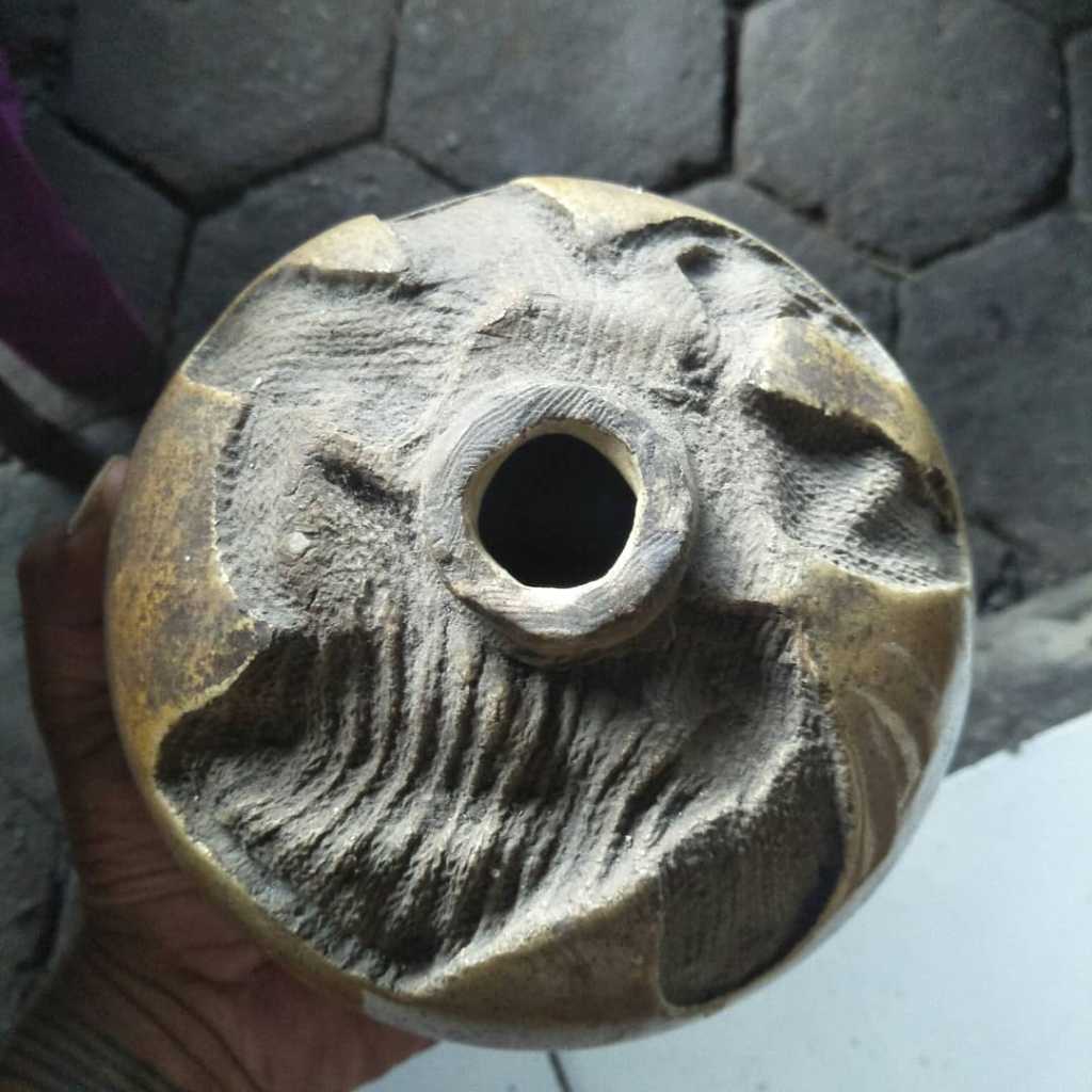 Botol keramik bulat, dianter 13 cm, berat 1 kg