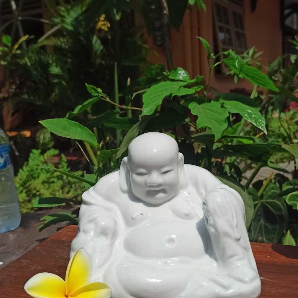 Patung Keramik Julaihut