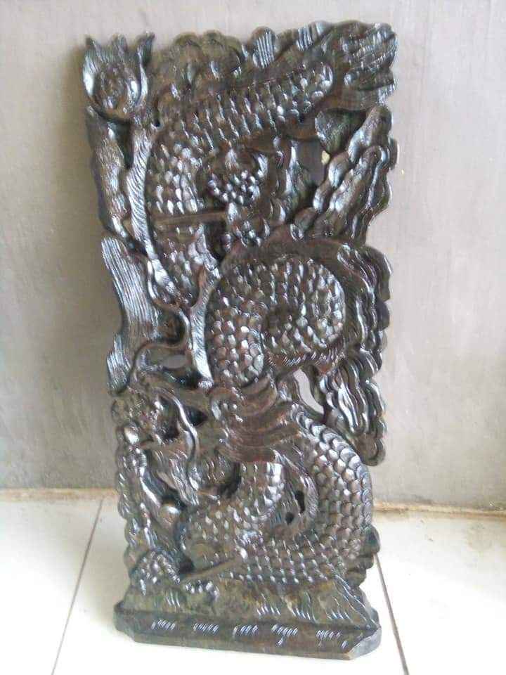 Ukiran motif Naga kayu jati asli
