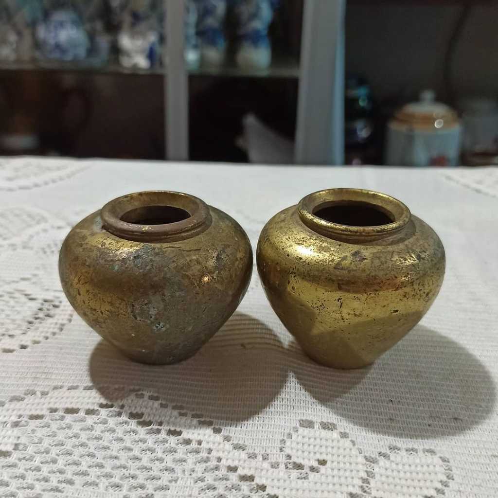 Kendi Kuningan Antik