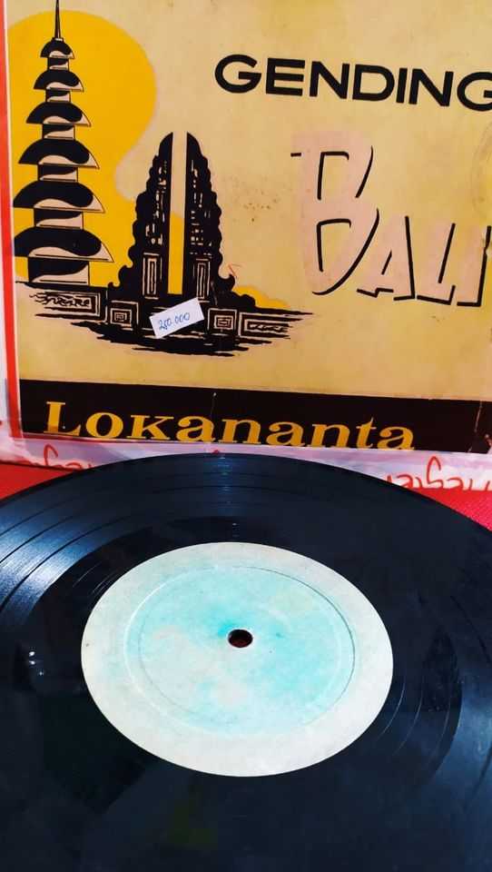 Piringan Hitam Rangkaian Lagu Bali