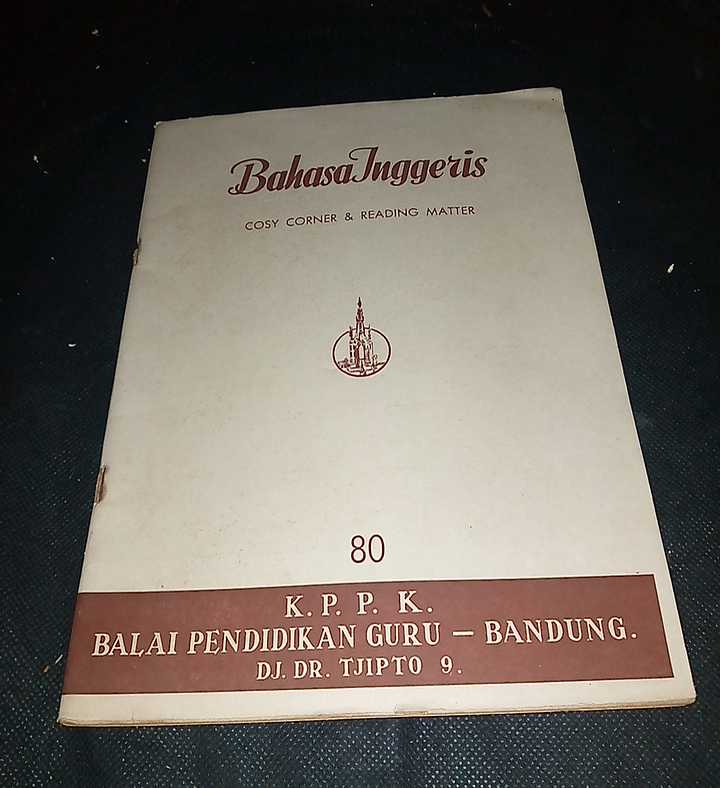 BUKU Sekolah 1952 - BAHASA INGGERIS - COSY CORNER & READING MATTER - Terbitan KPPK Balai Pendidikan Guru - Bandung