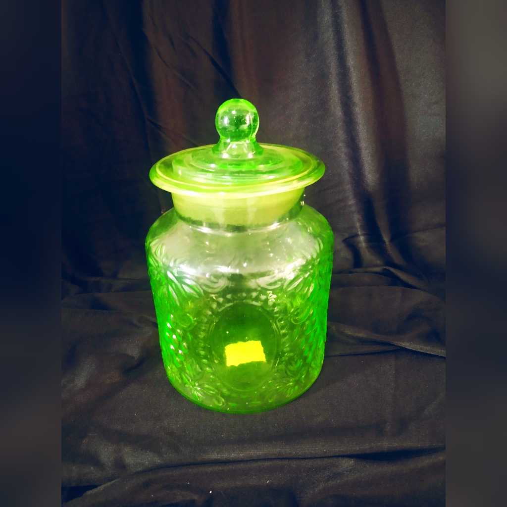 Toples Hijau Vintage