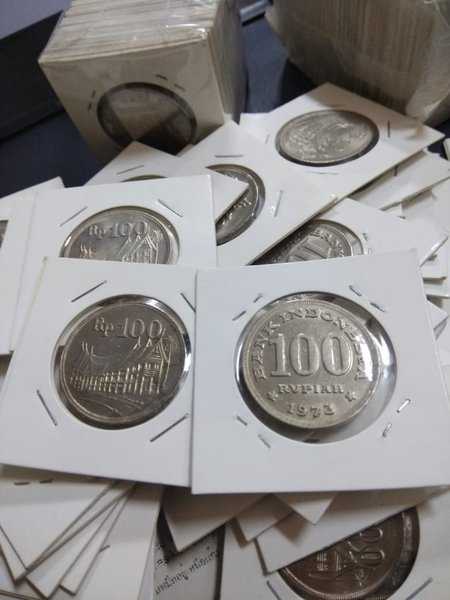 A1540 Per 1 Keping 100 Rupiah tebal Masih Ada Lustre Lihat Diskripsi