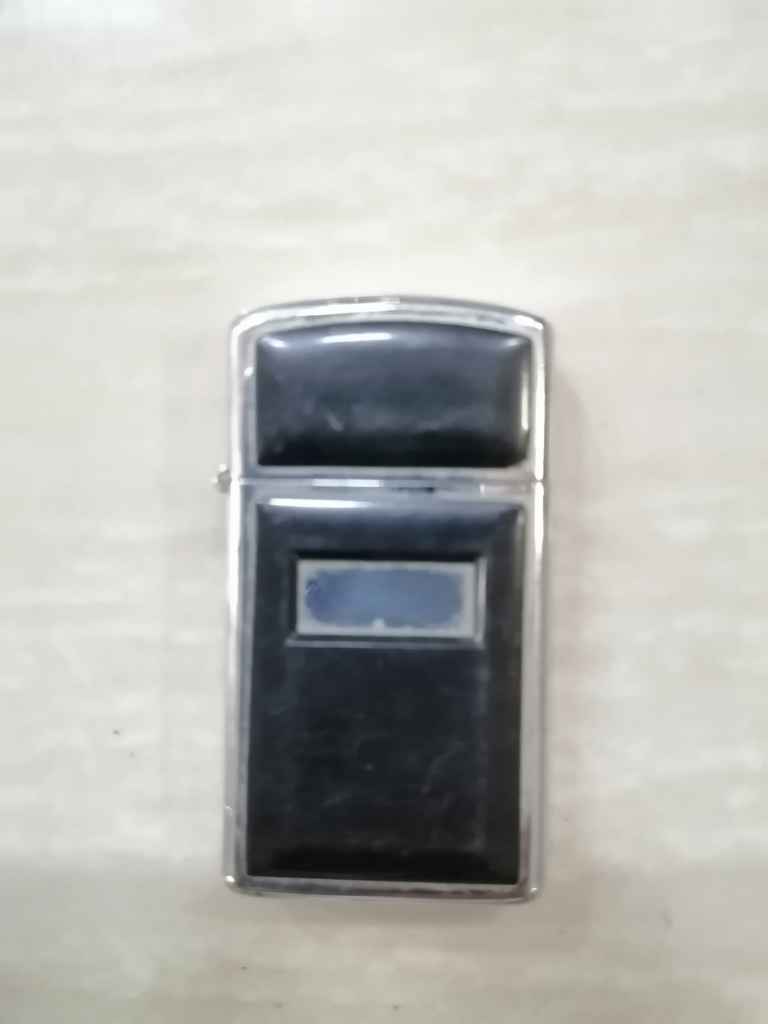 Korek api model zippo