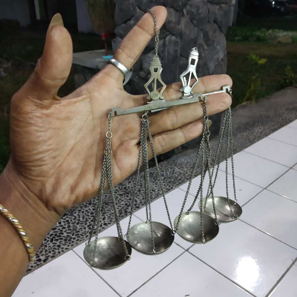 Timbangan Vintage