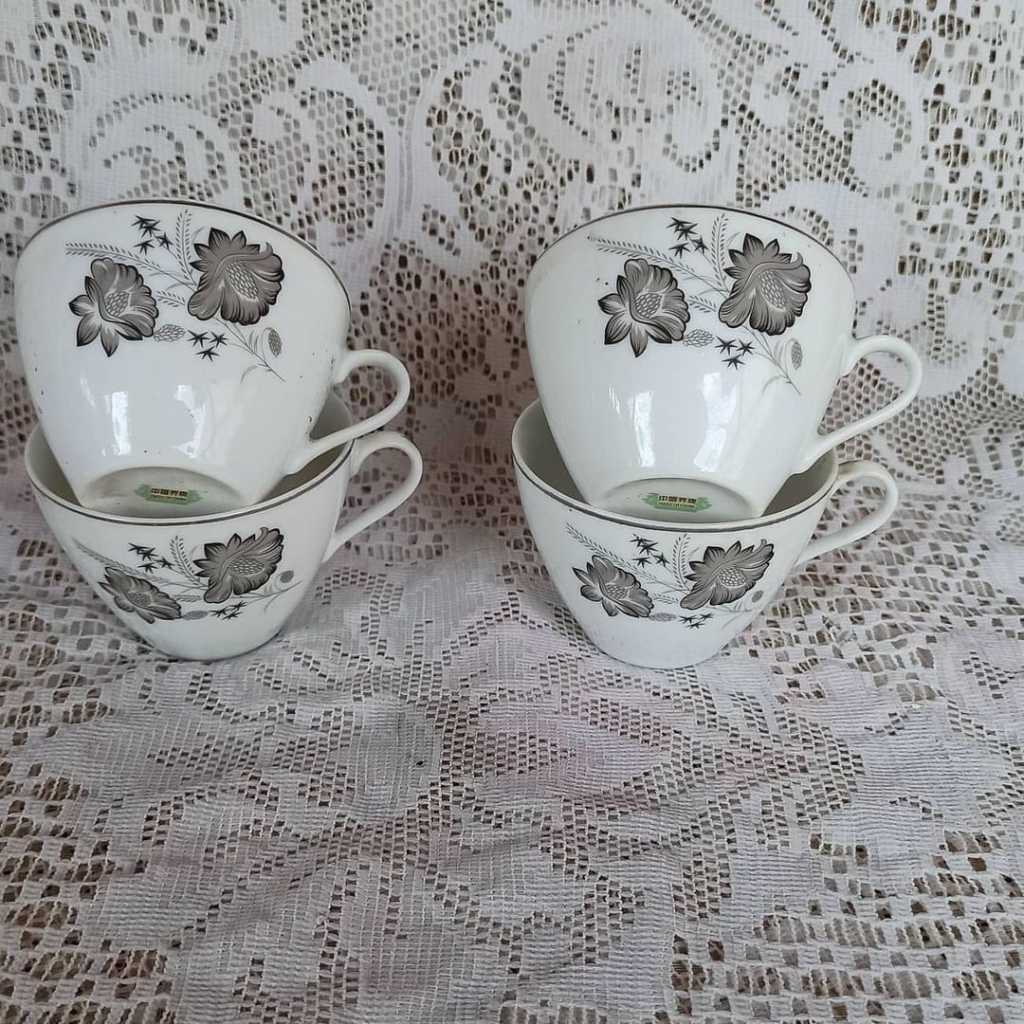 Cangkir Keramik Vintage