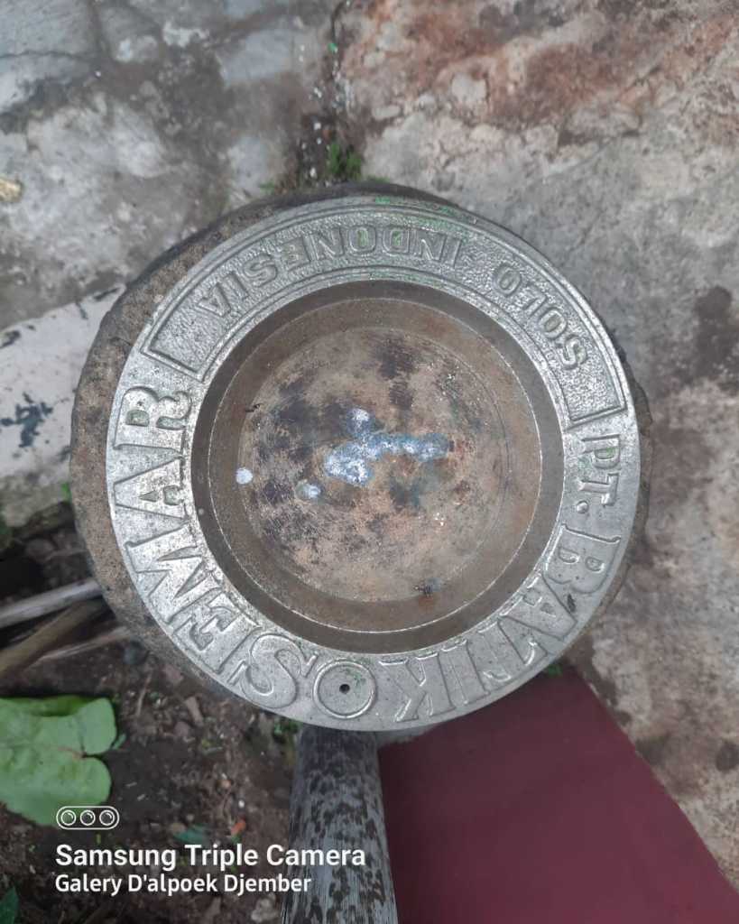 Asbak Rokok Kuningan