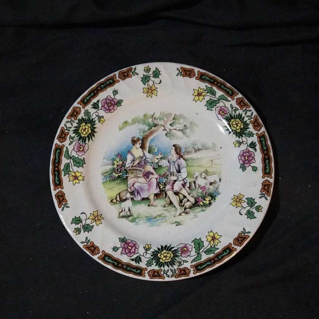 Piring Keramik Vintage Jepang