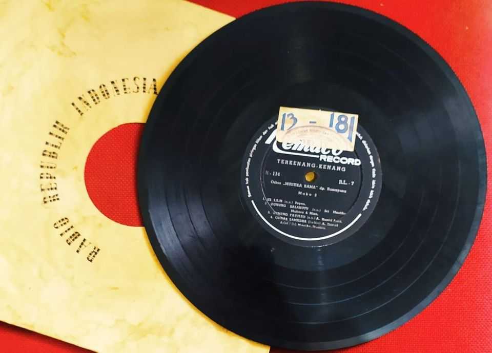 Piringan Hitam Terkenang - Kenang