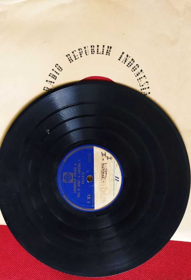 Piringan Hitam Sirens