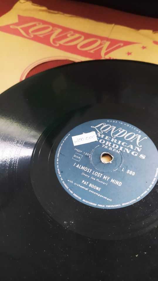 Piringan Hitam London American I Almost Lost My Mind dan I'll Be Home