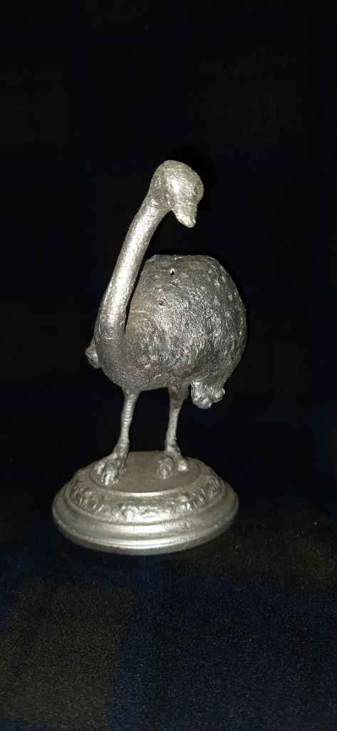 Hiasan vintage burung unta