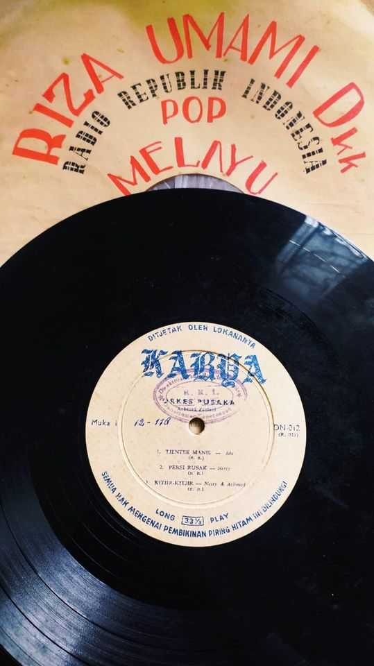 Piringan Hitam Album Koleksi Lagu Riza Umami Dkk- Pop Melayu
