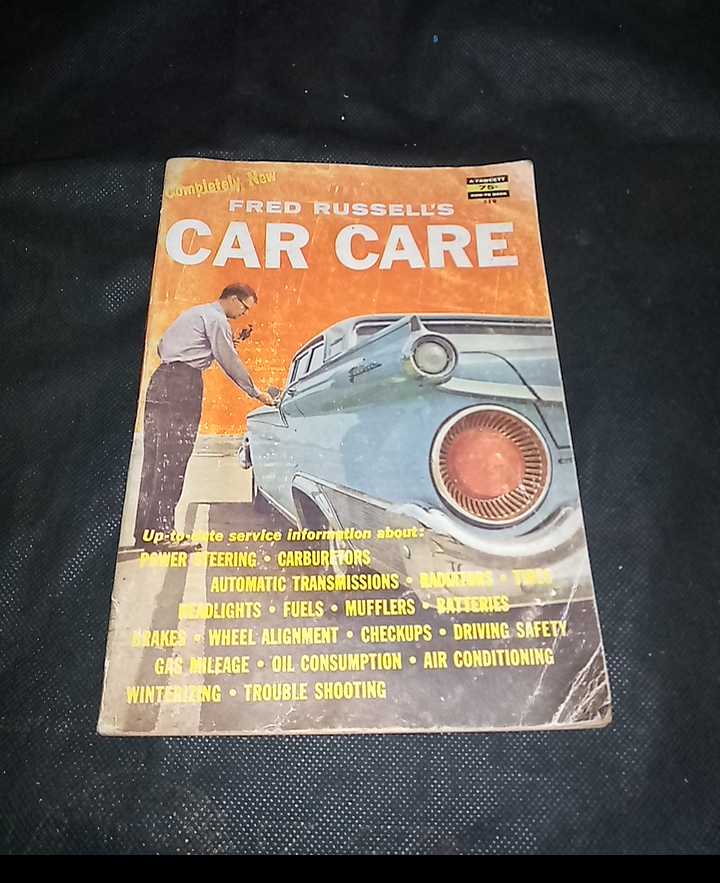 Buku FRED RUSSEL'S  CAR CARE - By Fawcett Publications Inc  -  Printed in U S A - Tahun 1959