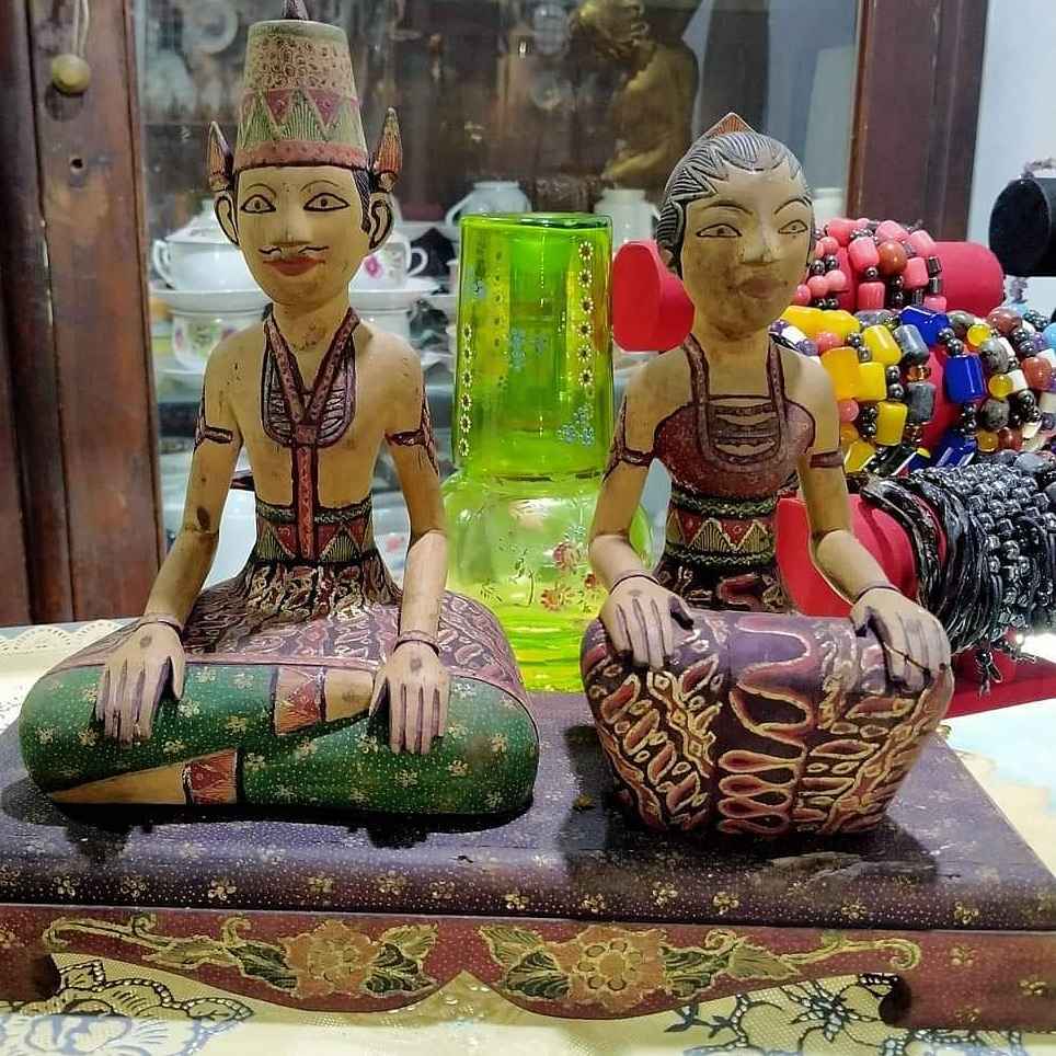 Patung Loroblonyo Vintage