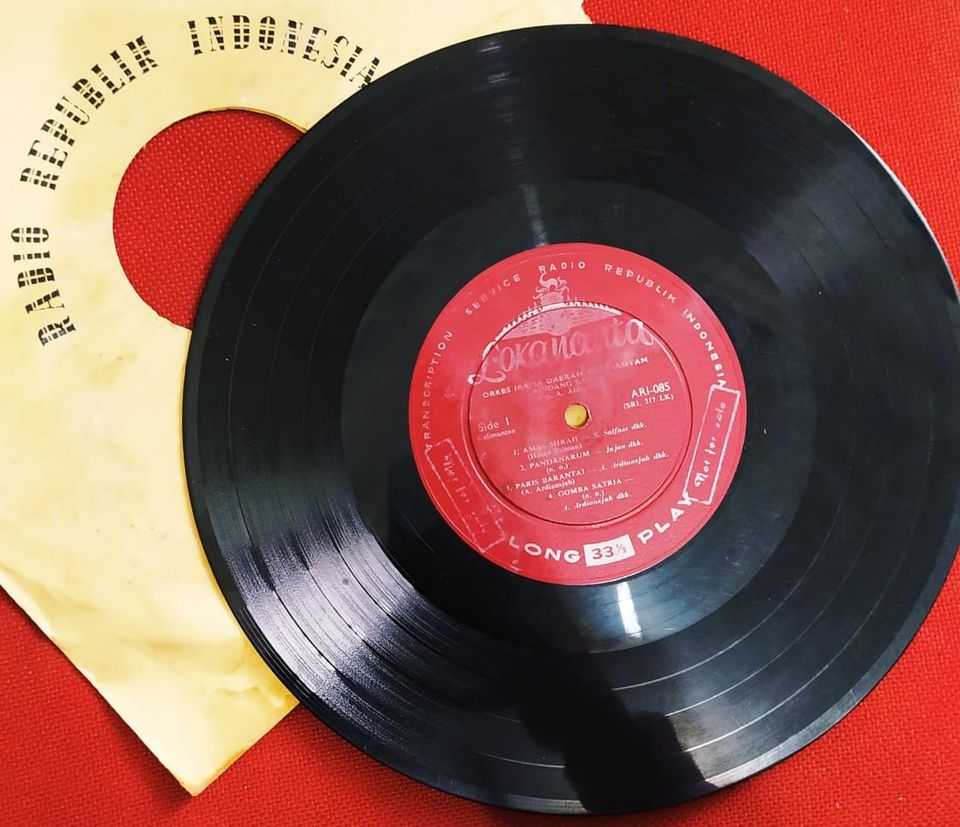 Piringan Hitam Orkes Irama Daerah Kalimantan