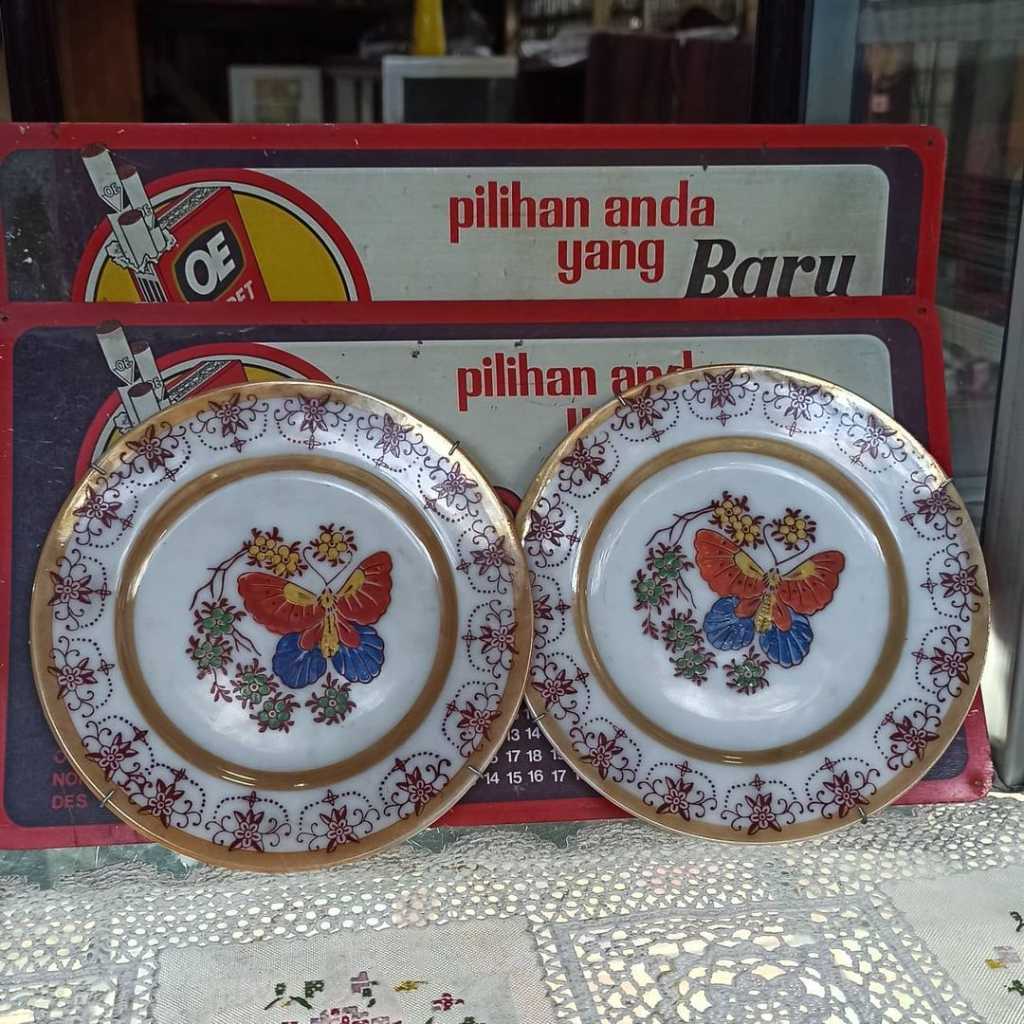 Piring Keramik Vintage