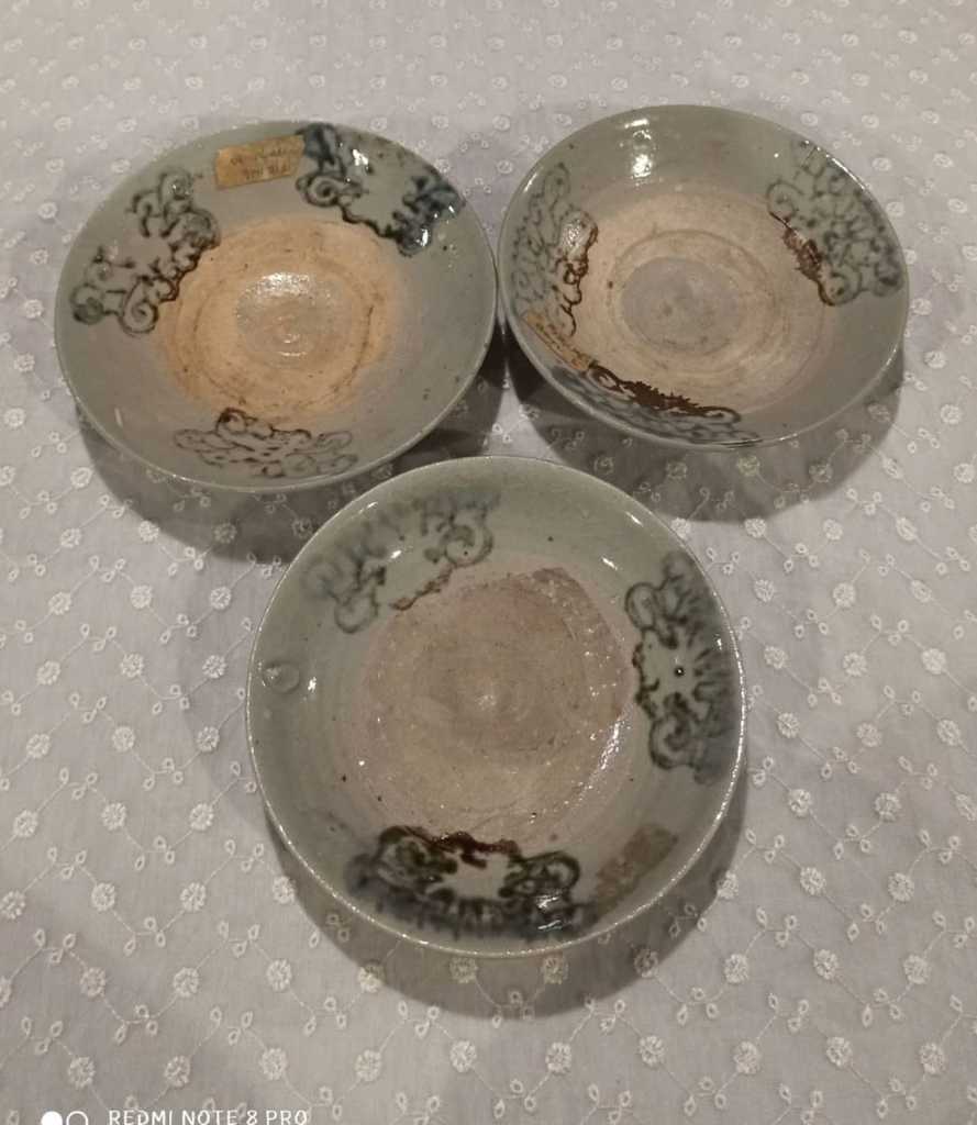 Piring Keramik Antik China