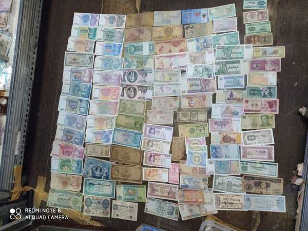 BL3306 Set 100 Lembar berbeda Uang Asing Lama Jelek Sesuai Gambar