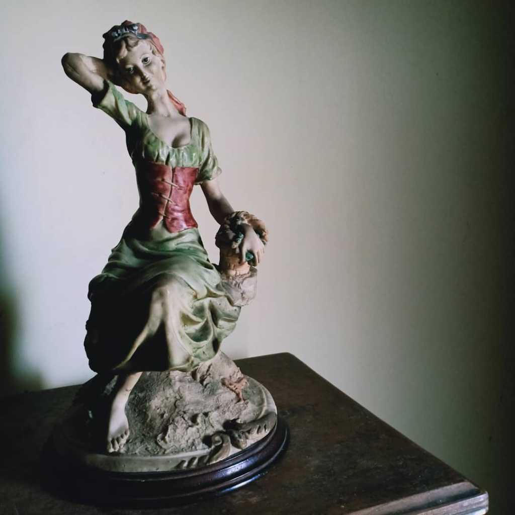 CAPODIMONTE STATUE ITALIAN 1960s By GIUSEPPE ARMANI