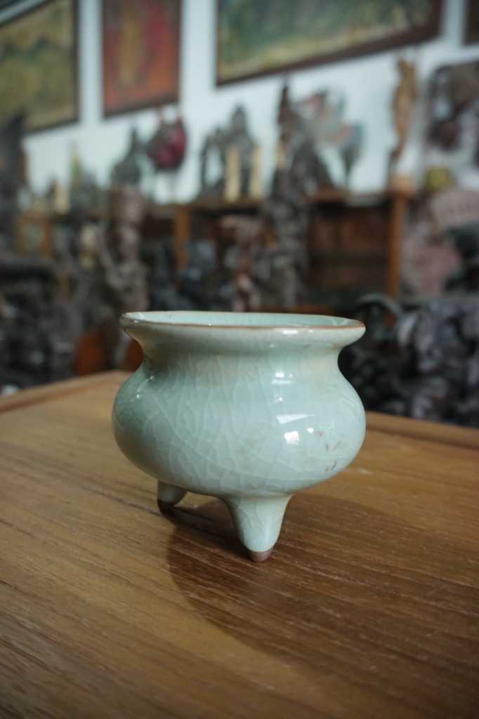 Tempat Dupa Celadon Antik