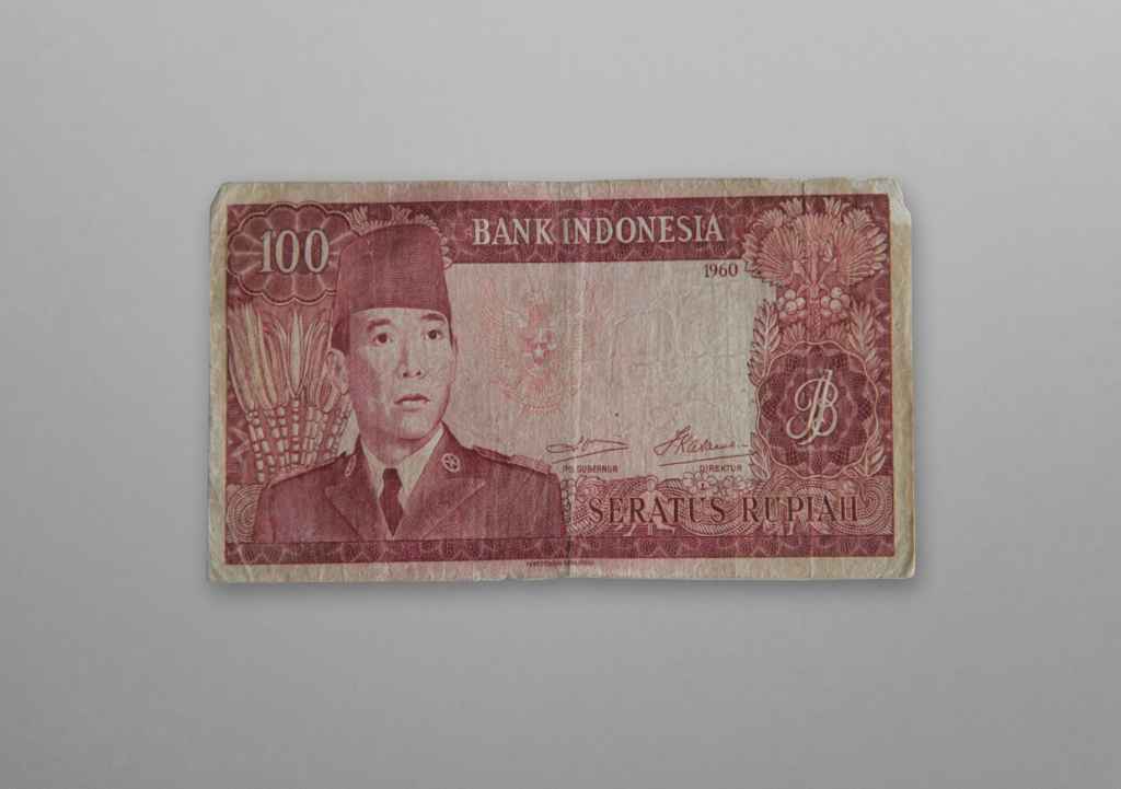 Uang Bank Indonesia 100 Rupiah Tahun 1960 Seri Soekarno