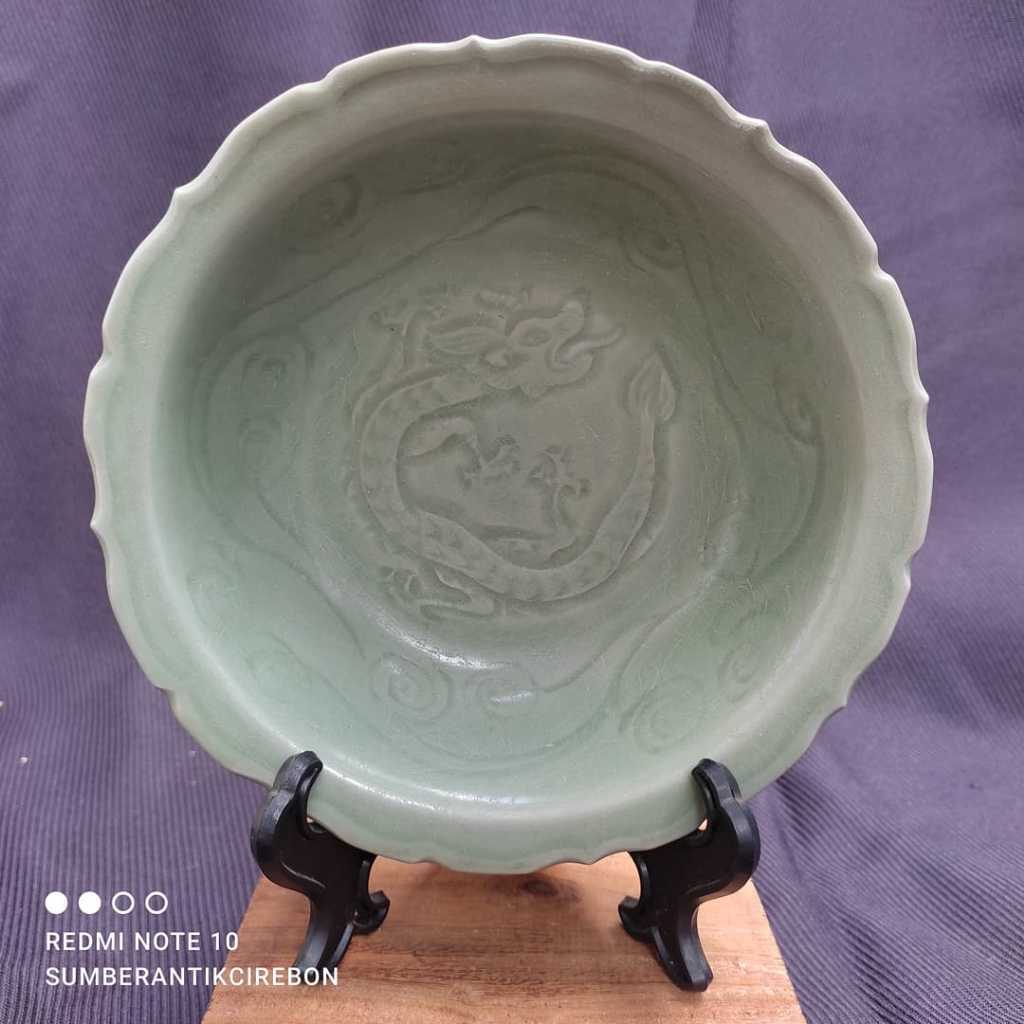 Mangkok Celadon China Antik