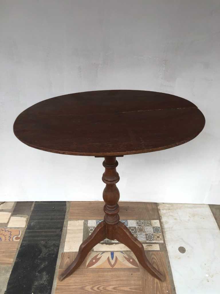 Meja Knaap / Meja Teras Oval kaki segitiga