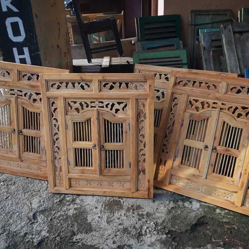 Pigura Ukir Rono Hiasan Dinding