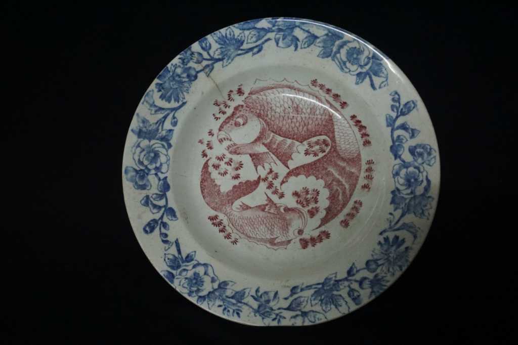 Piring Vintage China Bahan Porselin